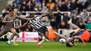 Isak transfer, Newcastle United, New Deals, Transfer Fees