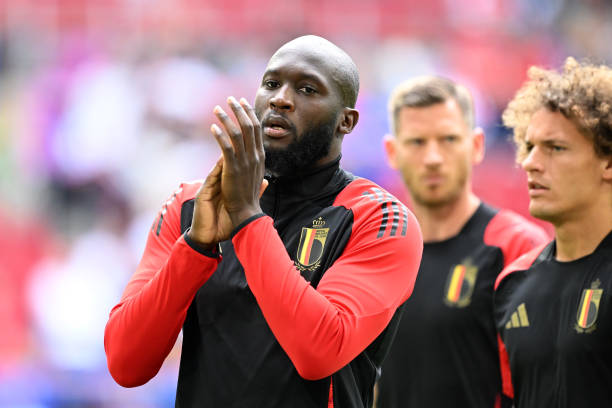 lukaku deal - Club sporting director in London to seal £38m lukaku deal, records of player at Chelsea, Records at napoli